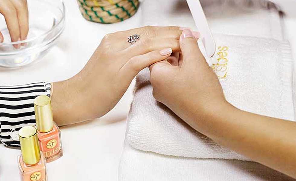 Transform Your Look With Eyelash Extensions Dubai & French Tip Nails