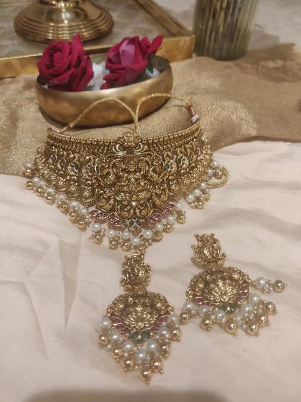 Timeless Glamour: The Allure of Victorian Style Jewelry & Silver Artificial Jewellery Sets