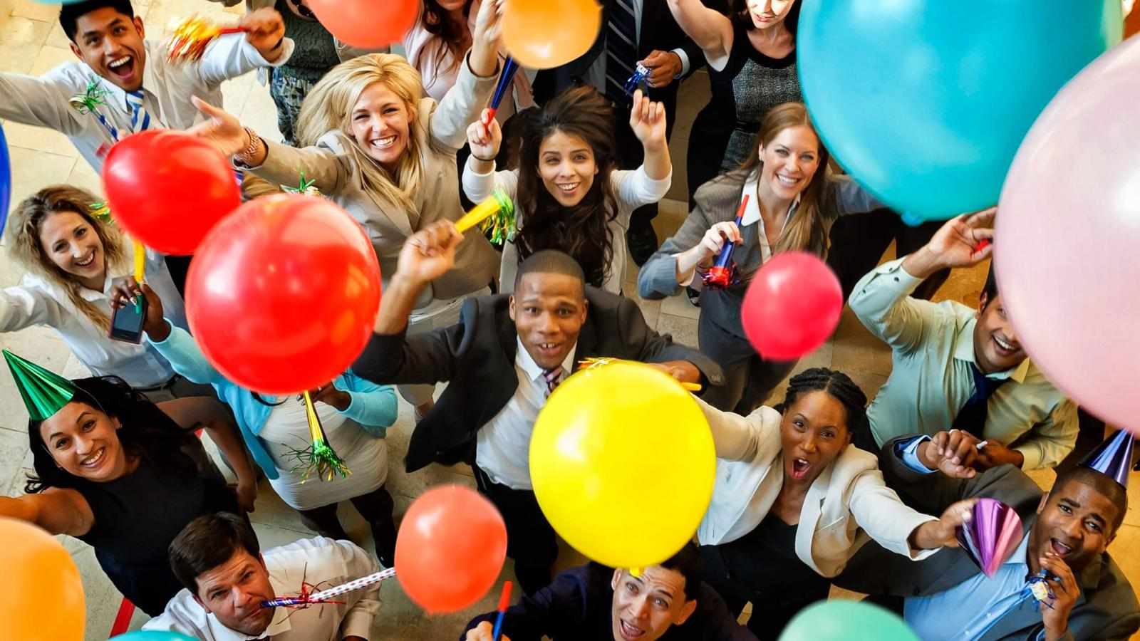 20 Best Creative Corporate Event Ideas: Fun Team-Building Entertainment