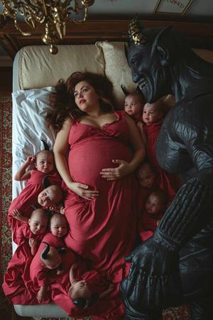 Mere bacche bhukhe hai, inhe apna doodh peela do!