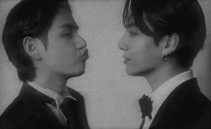 𝓣𝓪𝓮𝓴𝓸𝓸𝓴 𝓵𝓸𝓿𝓮𝓻 logo