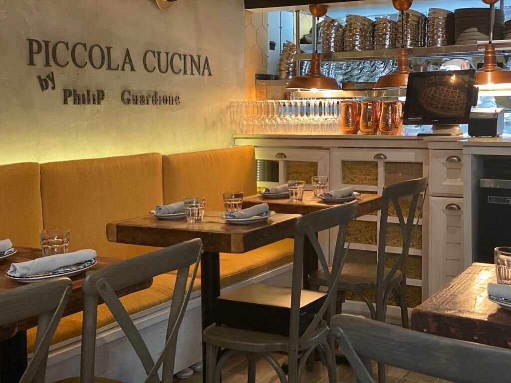 Why should you sit with your friends at the best Italian restaurants in