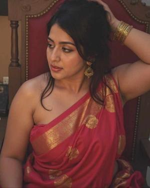 Story 28 : Examiner Group Sex 🔥