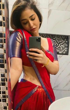 Story 31 : Sarpanch Ki Poti 🔥