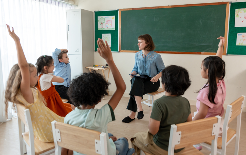 "Gestión de Conflictos en Centros Educativos: Tipos, Causas y Estrategias para su Resolución"
