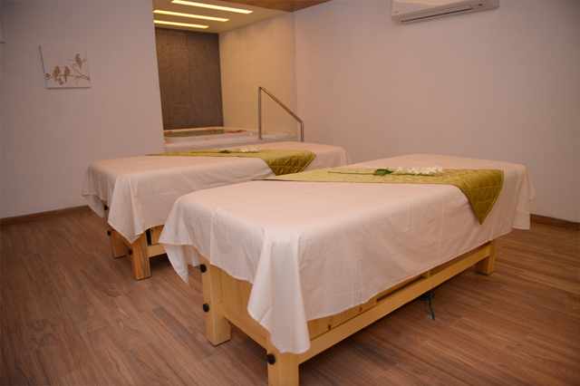 Luxury Couple Massage in Chandigarh at Spa Kora: Relax & Reconnect Together