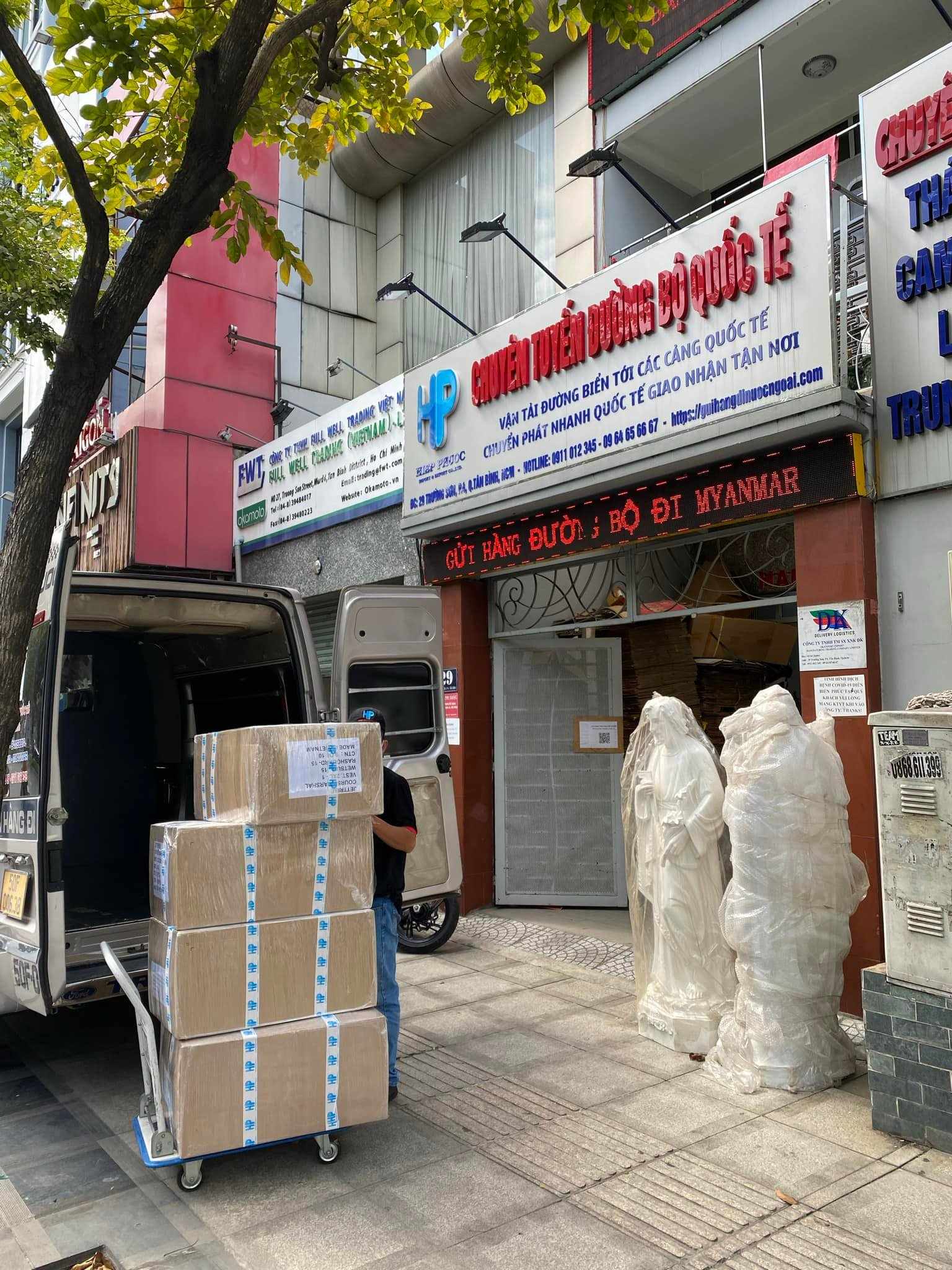 Gửi Hàng Đi Myanmar Siêu Tốc, Giá Rẻ: Dịch Vụ Uy Tín Tại Hiệp Phước