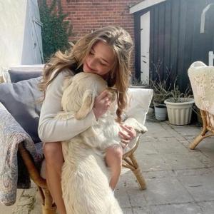 𝗛𝗘𝗘𝗡𝗔 logo