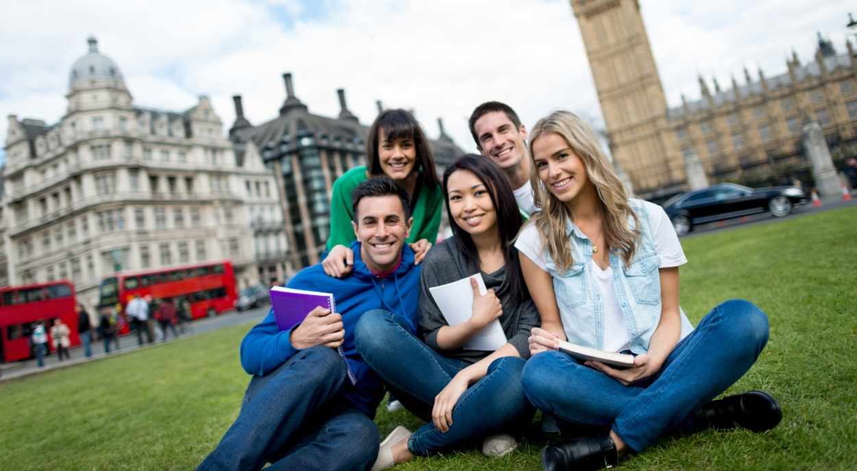 Top 5 Best Study Abroad Consultants in Gurgaon for Study Visa