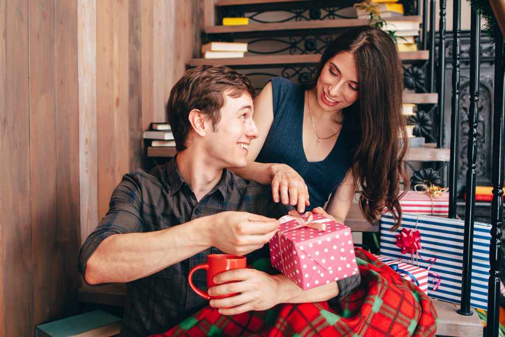 Thoughtful Anniversary Gifts For Wife To Make Her Day Special