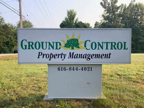 How Can Monument Signs Improve the Curb Appeal of Commercial Properties in Grand Rapids