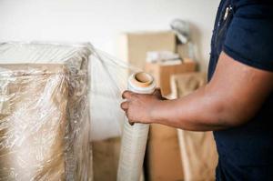 Why Your Business Needs Reliable Stretch Film Suppliers in the UAE
