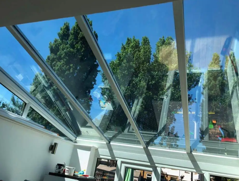 The Benefits of Hiring a Professional Window Cleaner in South London