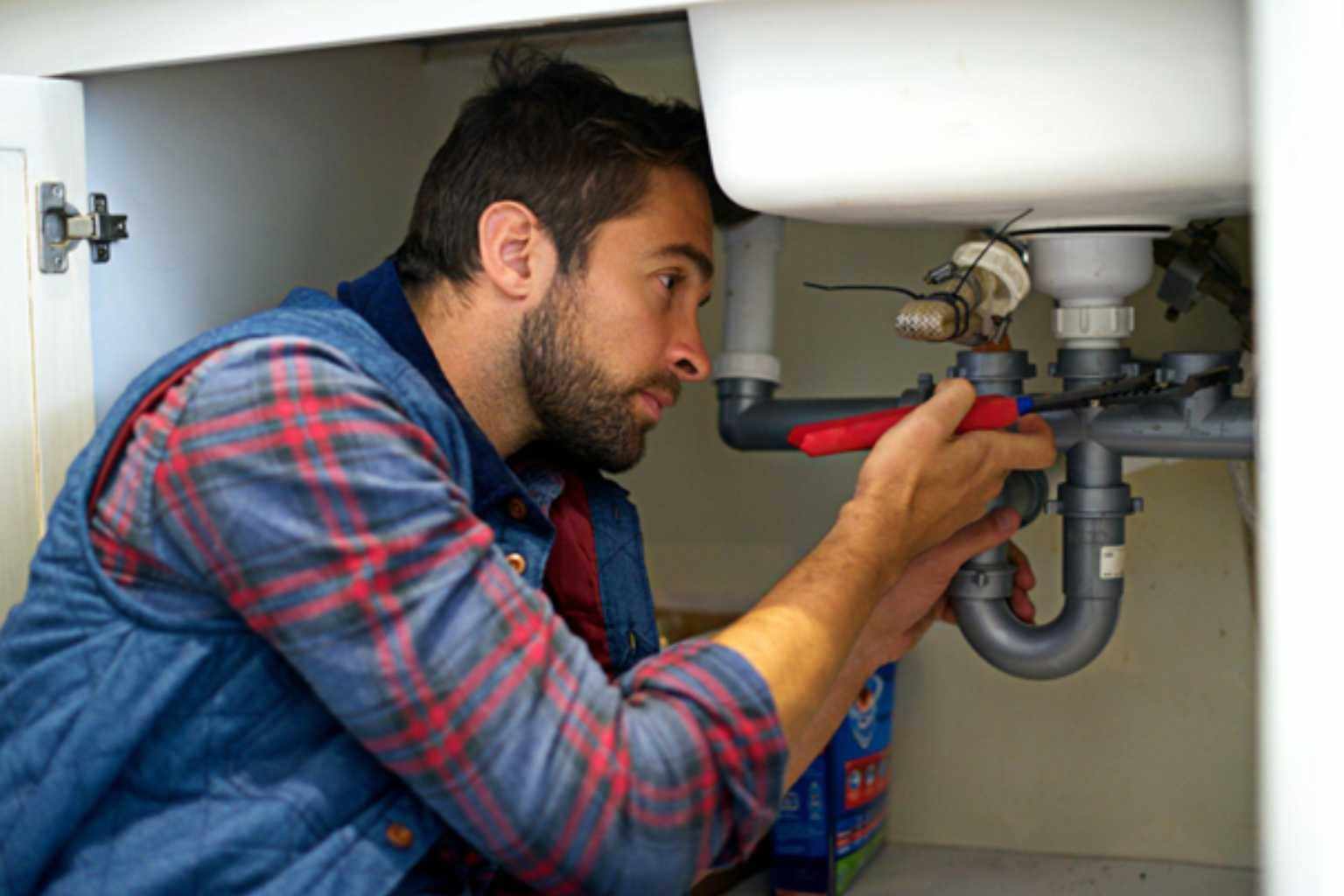 How Do You Choose the Best Plumber for Your Bathroom Upgrade?