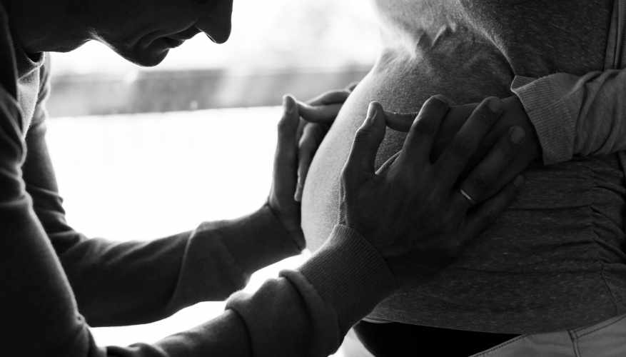 What is Altruistic Surrogacy? Who Can Opt for It? (In Hindi)