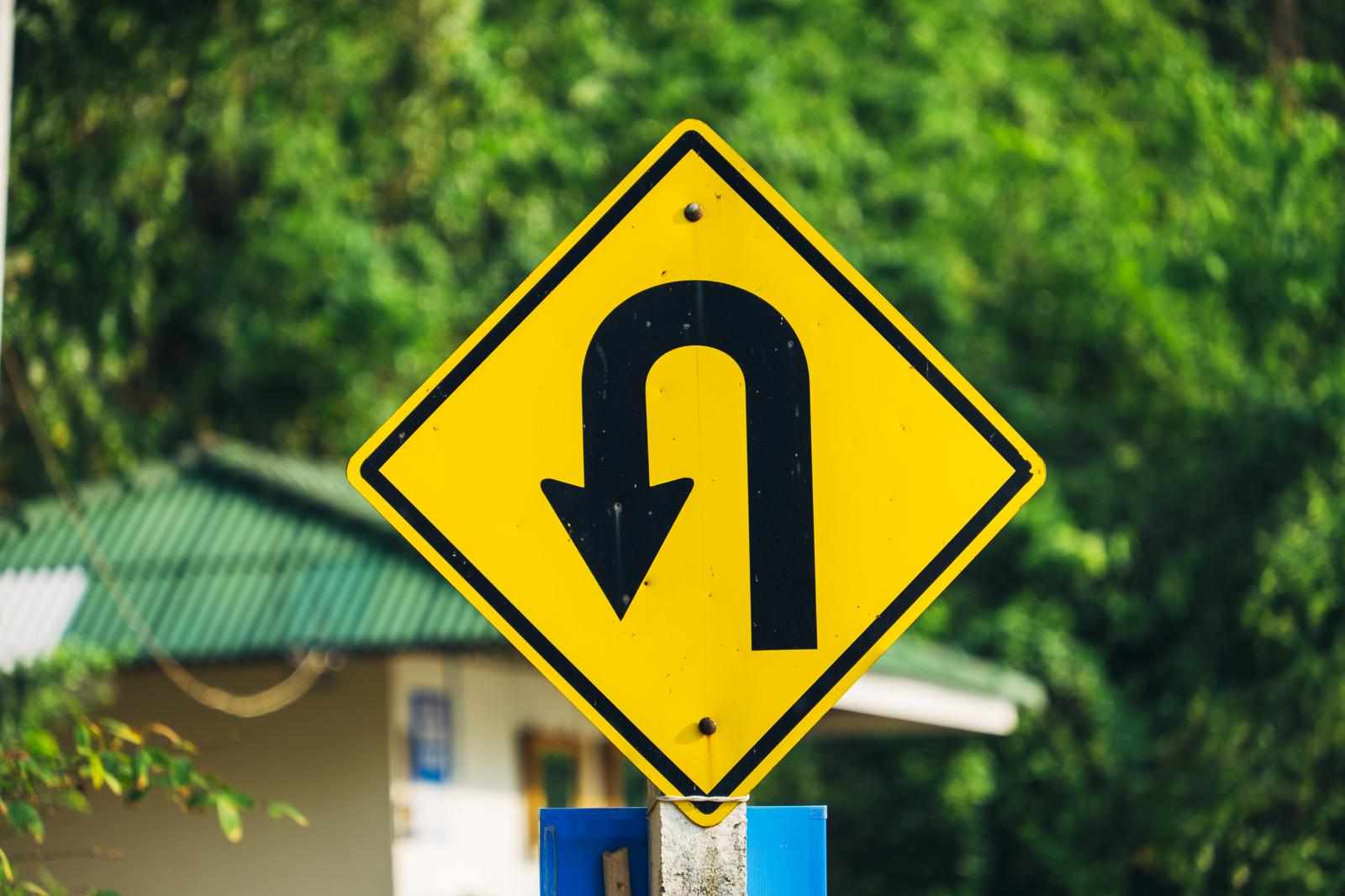 Durable and Reflective JKR Road Sign for Safe Traffic Control