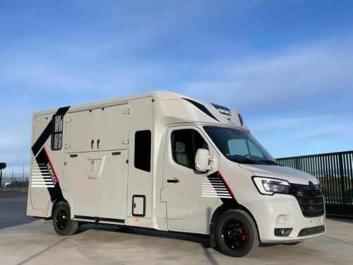 Finding the Right Fit with Horse Trucks and Horse Boxes for Sale