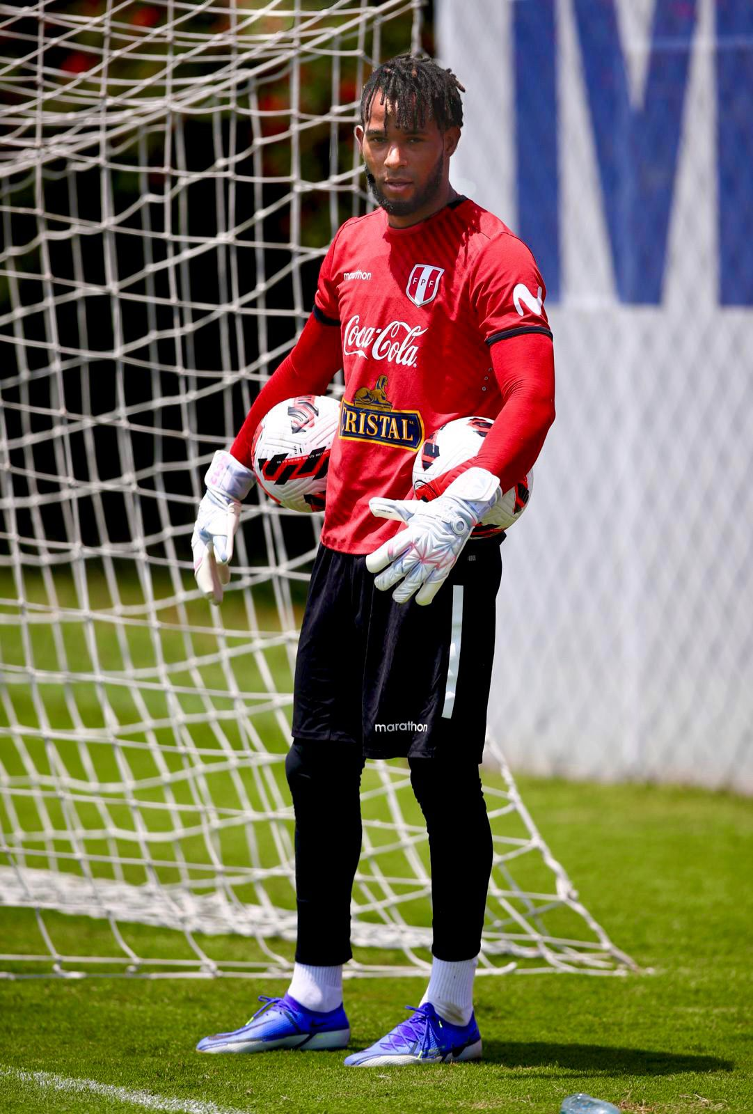 Soccer Goalkeeper Gloves: The Ultimate Guide to Performance and Protection