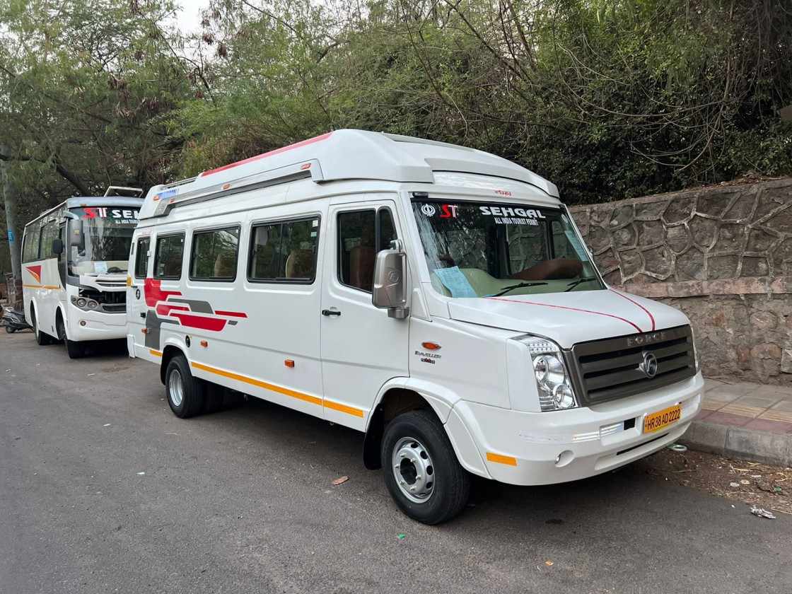 The Growing Popularity of Group Travel and Why a Tempo Traveller Makes Every Journey Better