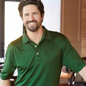 Why Polo T Shirts in UAE Are a Must-Have for Casual and Corporate Wear