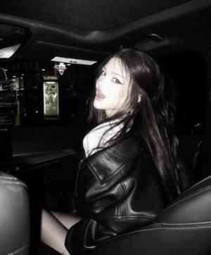 𝐀𝐚𝐫𝐮𝐬𝐡𝐢🖤💋 logo