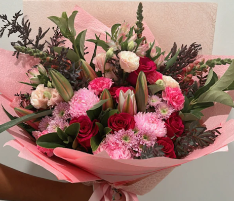 Celebrate the Festive Season with Beautiful Christmas Flowers in Melbourne