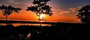 HÝPÈŘ । BŤS logo