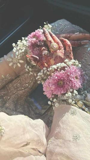 𝒁𝒂𝒉𝒓𝒂 logo