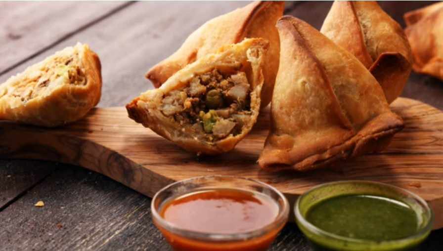 Best Indian Street Food Edinburgh | Top Indian Takeaway, Chaat & Samosa Delivery