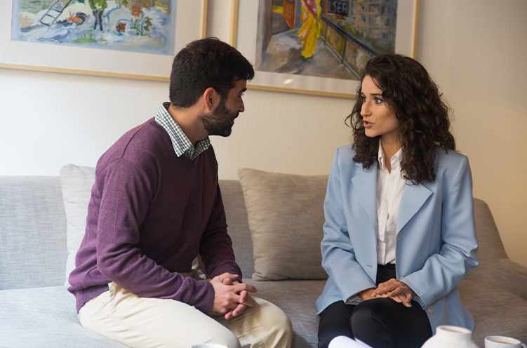 The role of professionals supporting family connections