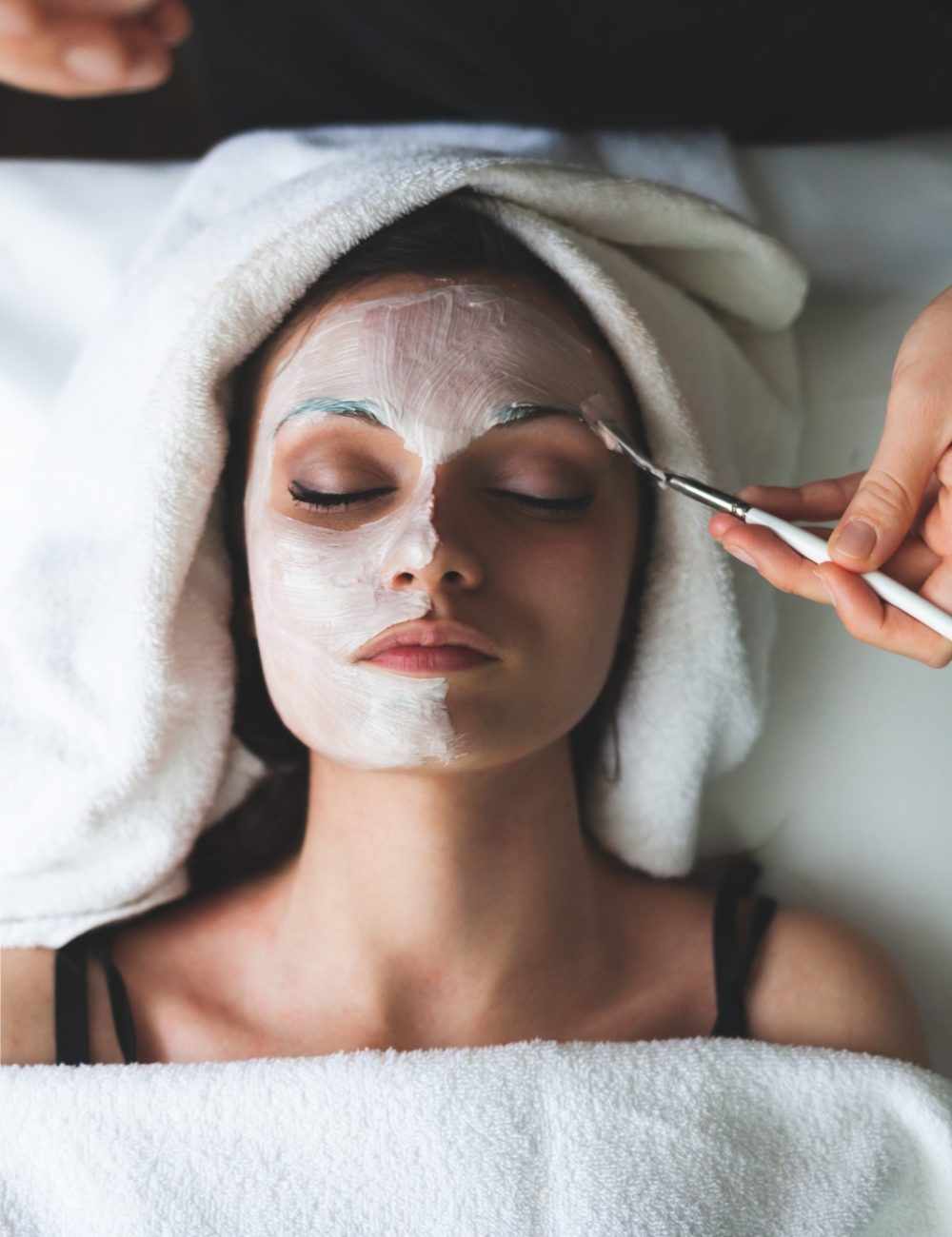 Facial Waxing in Centreville, VA: A Gentle & Effective Way to Remove Unwanted Hair