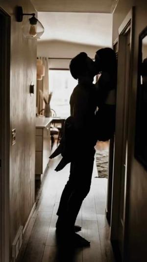 थोड़ा सा और स्पेस दो अपने अंदर .. मैं प्रेग्नेंट हो जाऊंगी