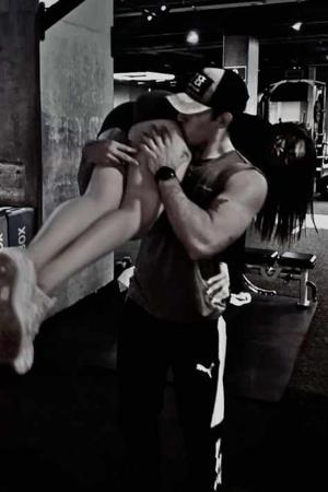 Seductive touch & Spank on Àss 🔥🍑