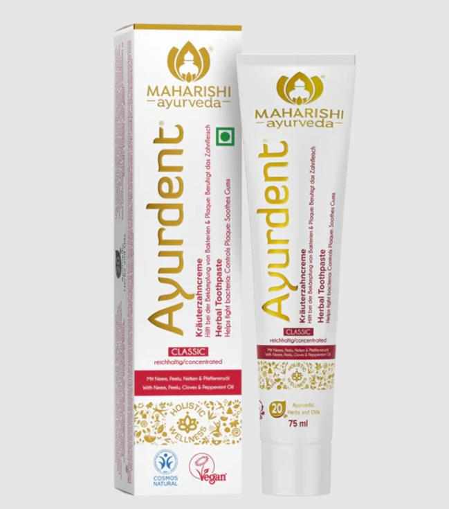 The Power of Plants: Why Herbal Toothpaste is the Best Option for Sensitive Teeth