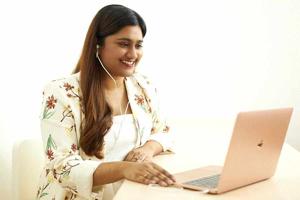 Why an Online English Class Is the Smart Choice for Students Today