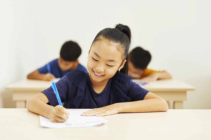 Master English Writing Online with Expert-Led Classes