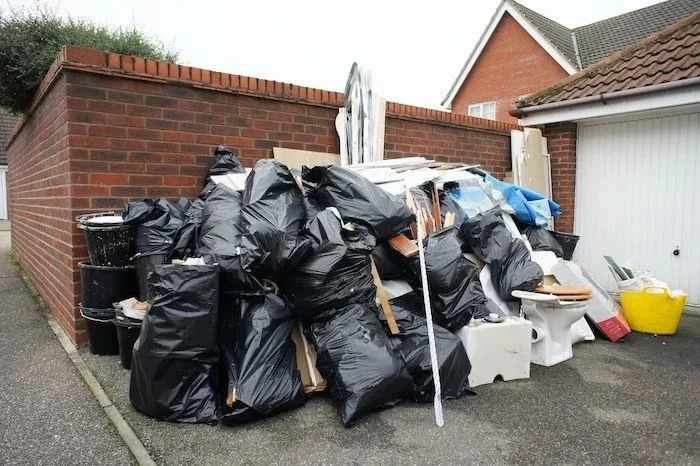 Smoovin: Your Easy and Friendly Trash Removal Service in San Diego