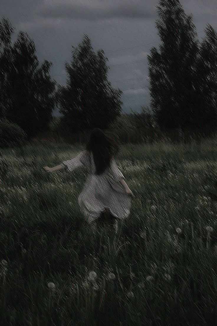 Bella - The light in Chaos & darkness