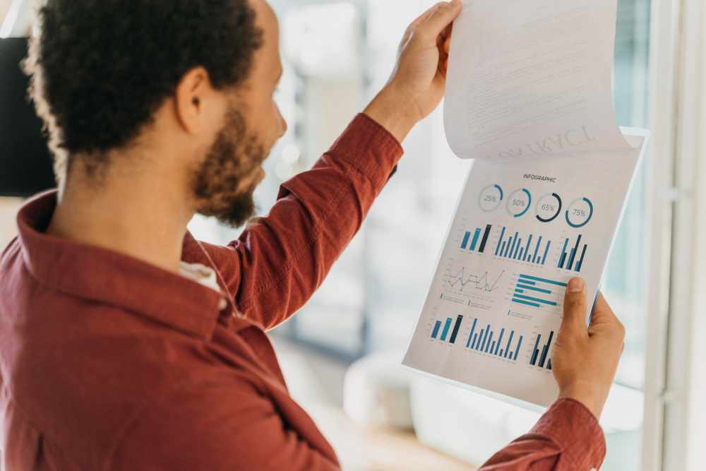 Visualizing Trends and Forecasts: AI Tools in Real Estate Analytics