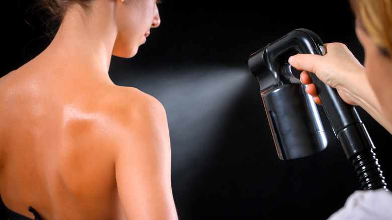Get Bronzed Instantly! UV Spray Tanning at Hollywood Tans NJ