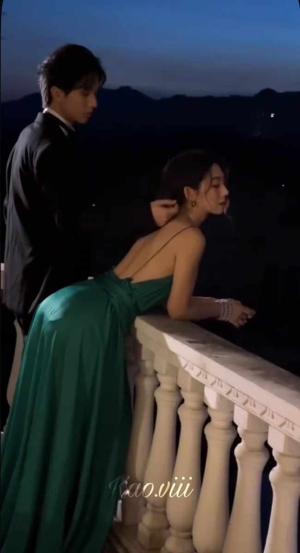 Boóbs súcking|Tight Pússy