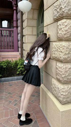 "तुम्हारा ये छोटा सा जिस्म baby!"