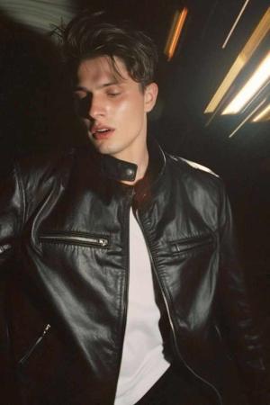 कीमत तुम्हारे होठ चुकाएंगे