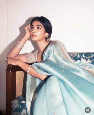 9- She Dazzled Them All