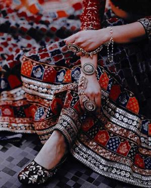 11 ~ Desperate desires, 12 ~ Fantasy ka Substitute? & 13 ~ Mishti in Pratapgarh.