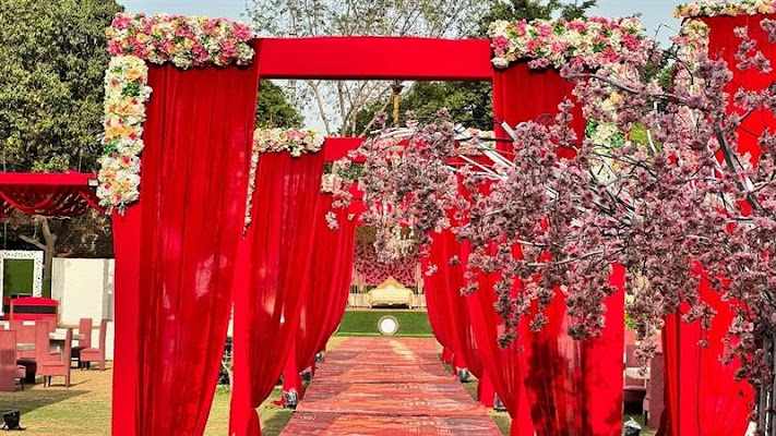 Wedding Banquet Halls in Kapashera