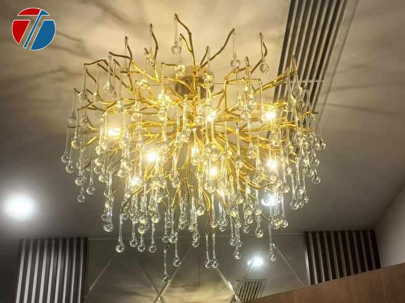 Thu mua đèn chùm trang trí cũ & mới tại TPHCM