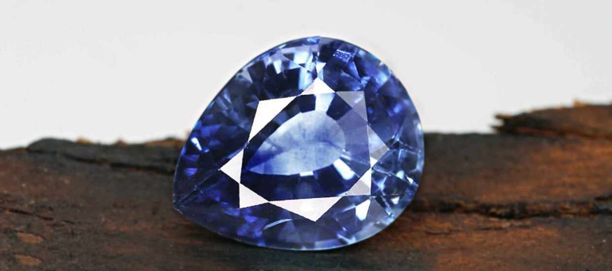 Buying Vivid Blue Sapphire in 2025: Dos and Don’ts