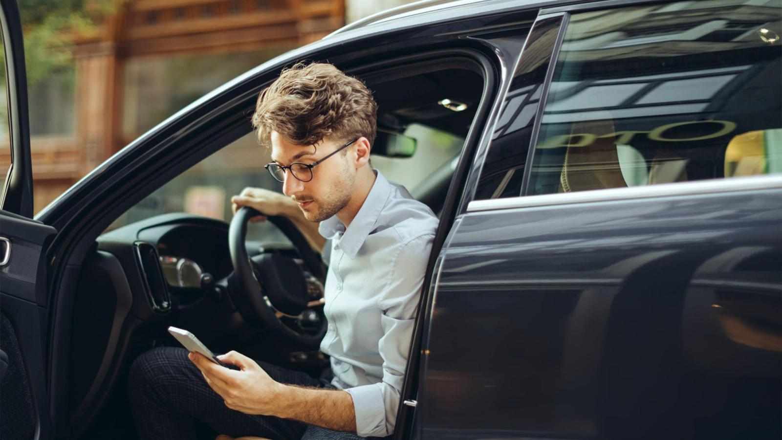 What is a White Label Car Rental App? A Complete Guide for Startups and Businesses