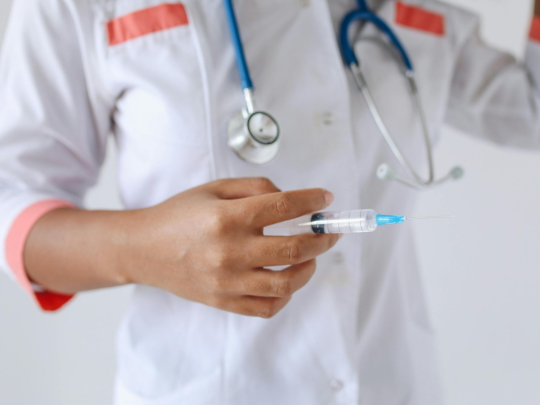 When to See a General Practitioner Near Malabar and Why It Matters